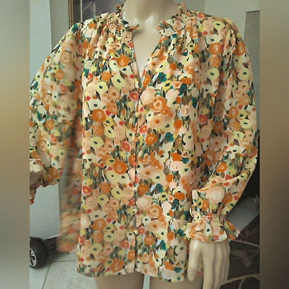 entro Tops - BNWOT Entro MULTI COLOR FLORAL Blouse W/ Mandarin Collar SZ. SM PEACHY COLORS